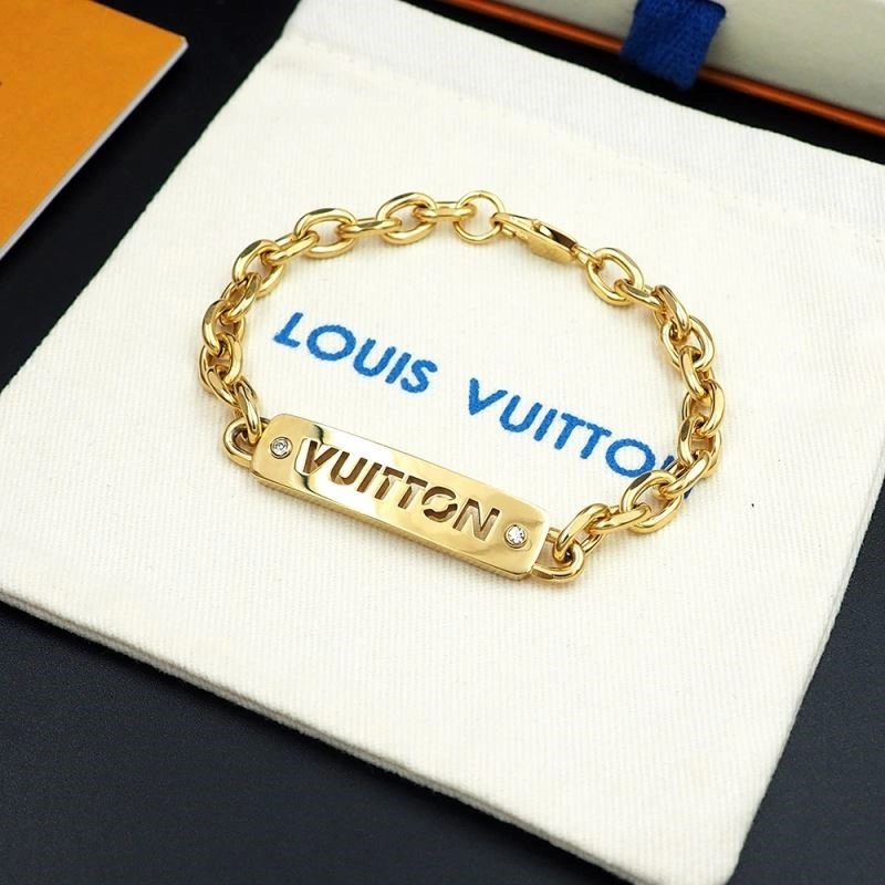 Breathable Louis Vuitton Bracelets 249878