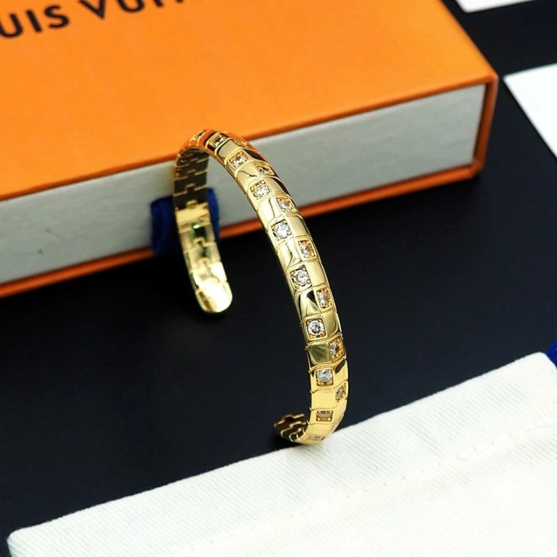 Efficient Louis Vuitton Bracelets 249891