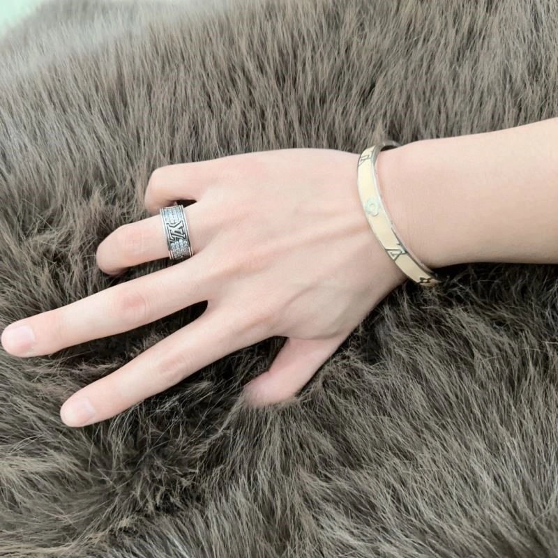 Casual Louis Vuitton Bracelets 249872