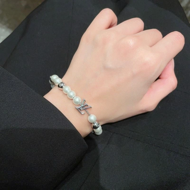 FlexibleFit Louis Vuitton Bracelets 249853