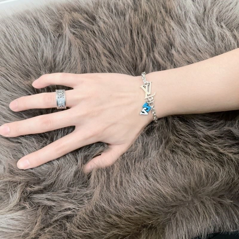 Durable Louis Vuitton Bracelets 249858