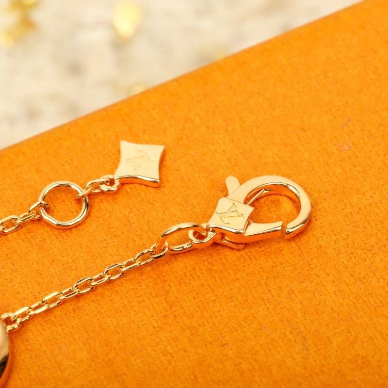 Louis Vuitton Bracelets OnTrend 249835