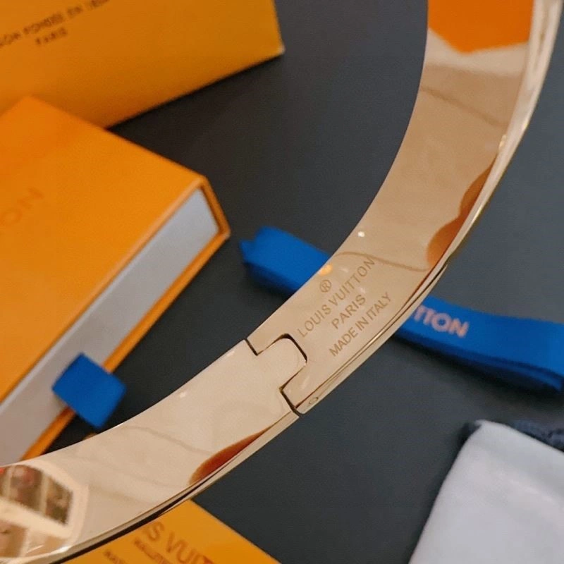 Efficient Louis Vuitton Bracelets 249859