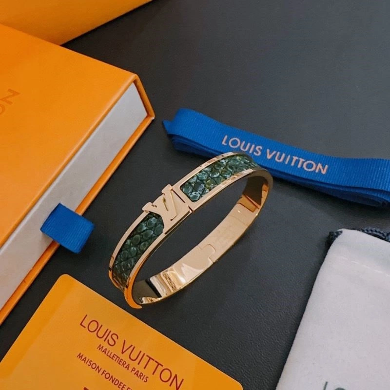 Louis Vuitton Bracelets Stretchable 249860