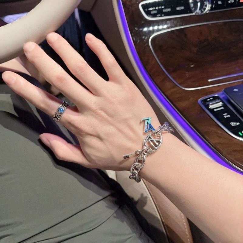 Louis Vuitton Bracelets Comfortable 249864