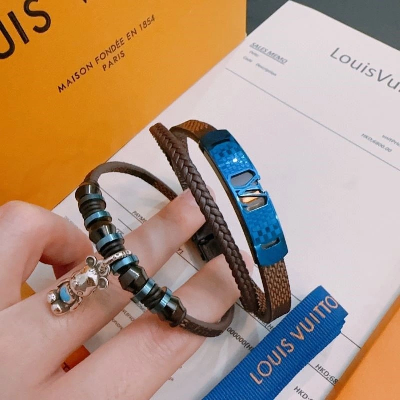 Chic Louis Vuitton Bracelets 249632