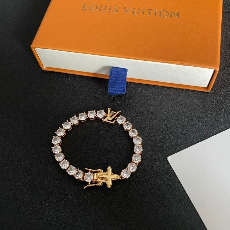 Louis Vuitton Bracelets Bold 249616