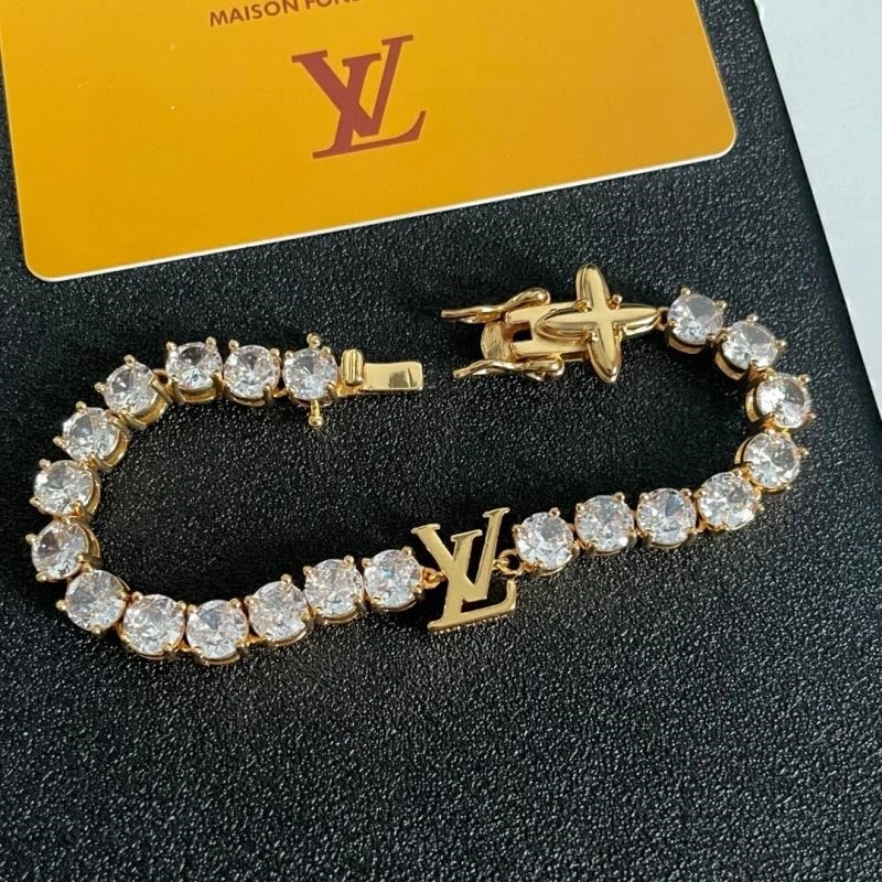 Louis Vuitton Bracelets Bold 249616