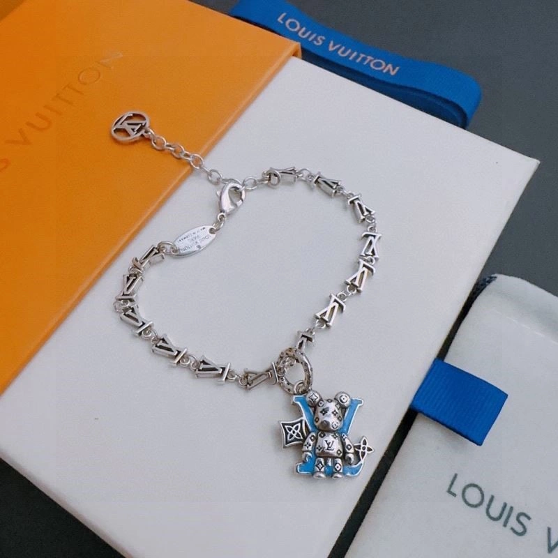Comfortable Louis Vuitton Bracelets 249625