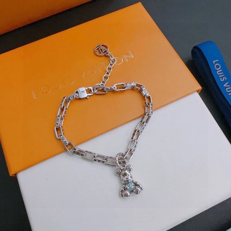 Bright Louis Vuitton Bracelets 249630