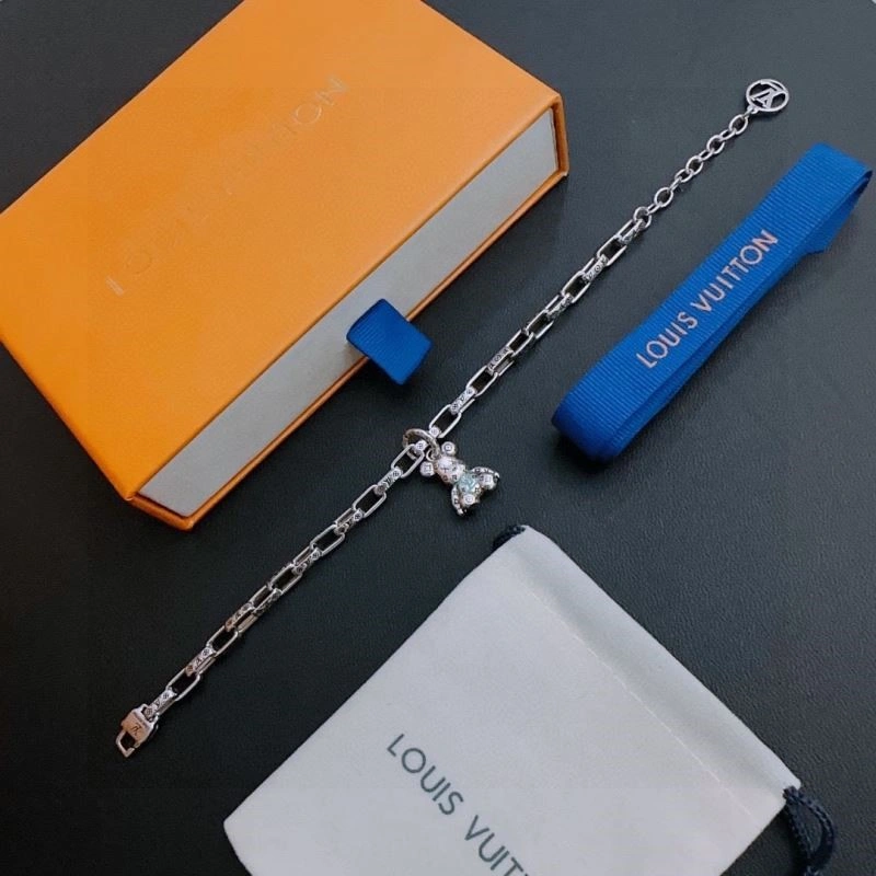 Bright Louis Vuitton Bracelets 249630