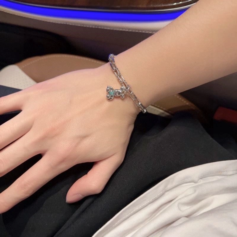 Bright Louis Vuitton Bracelets 249630