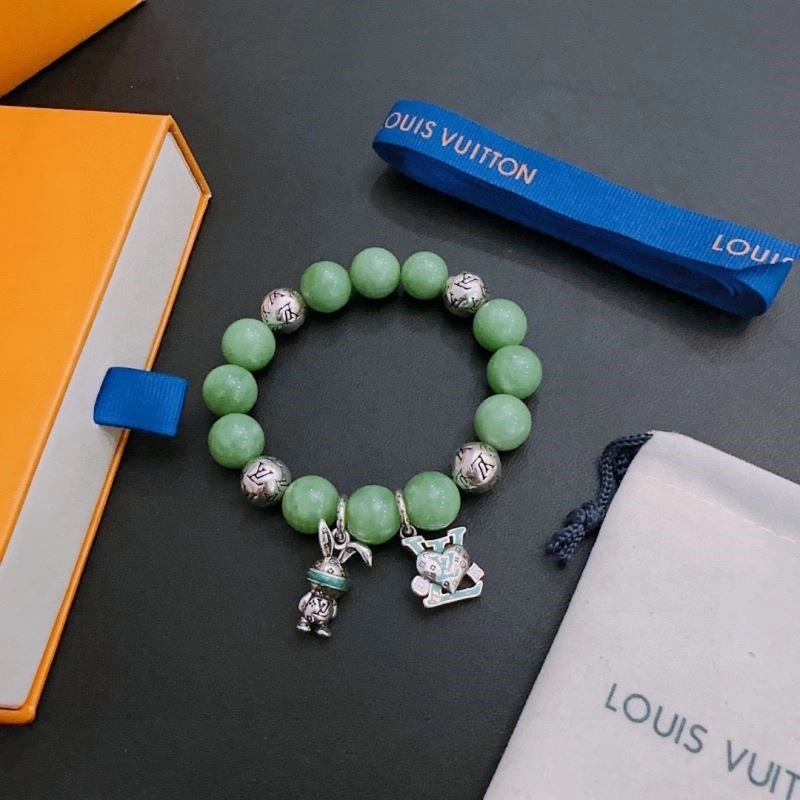 Lightweight Louis Vuitton Bracelets 249629