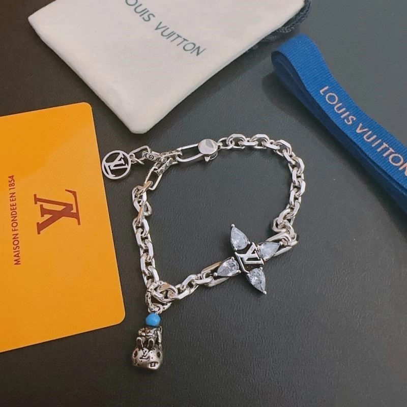 Louis Vuitton Bracelets SmartChoice 249623