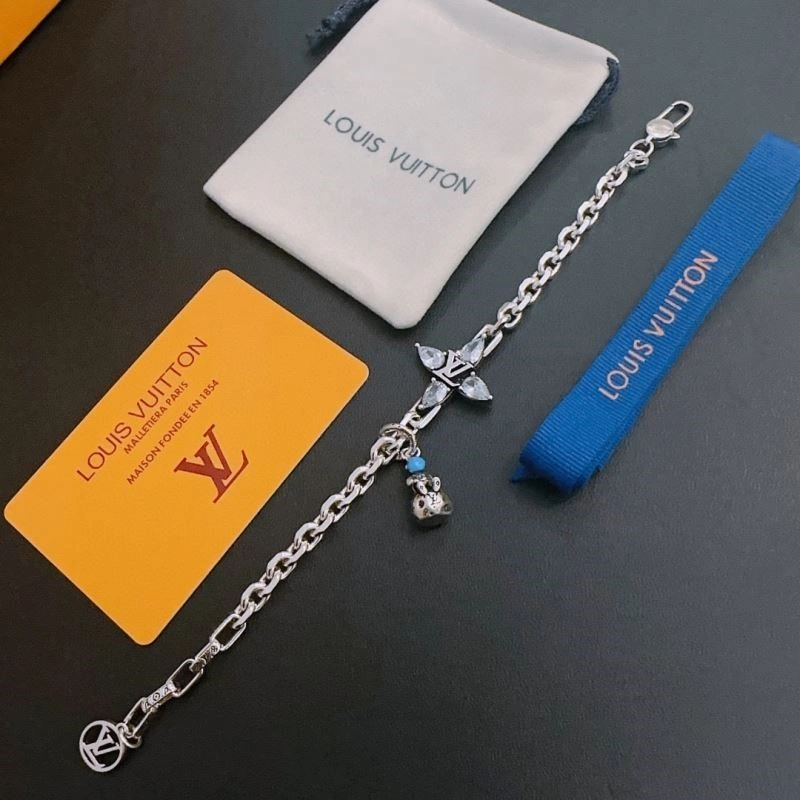 Louis Vuitton Bracelets SmartChoice 249623