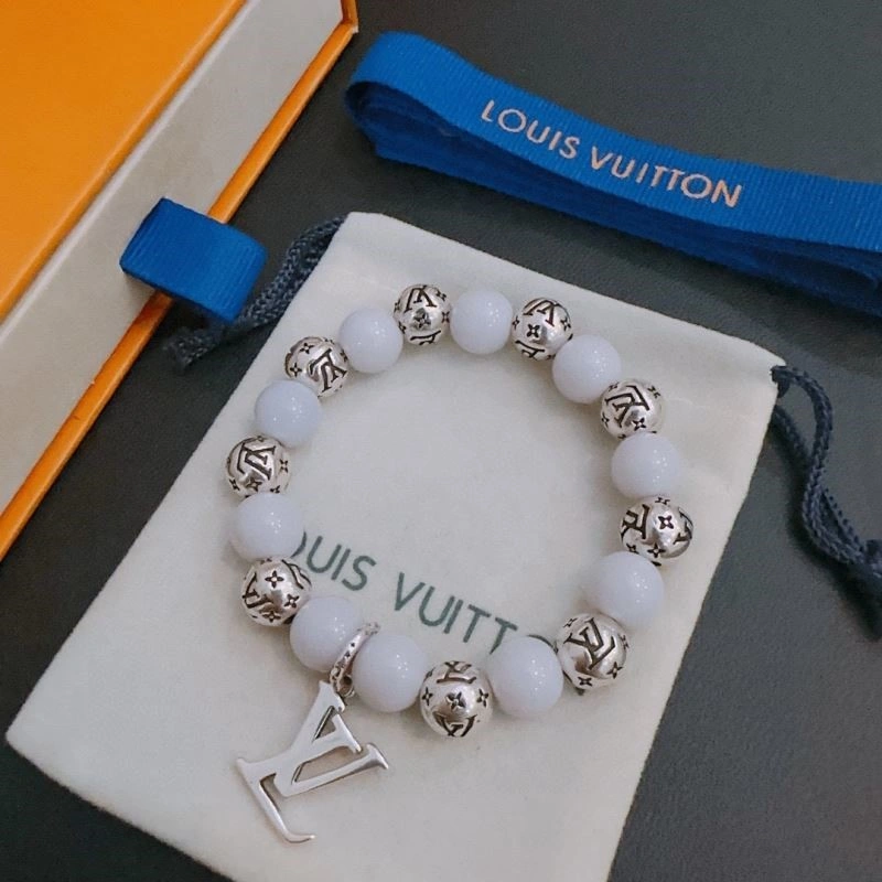 Resilient Louis Vuitton Bracelets 249618