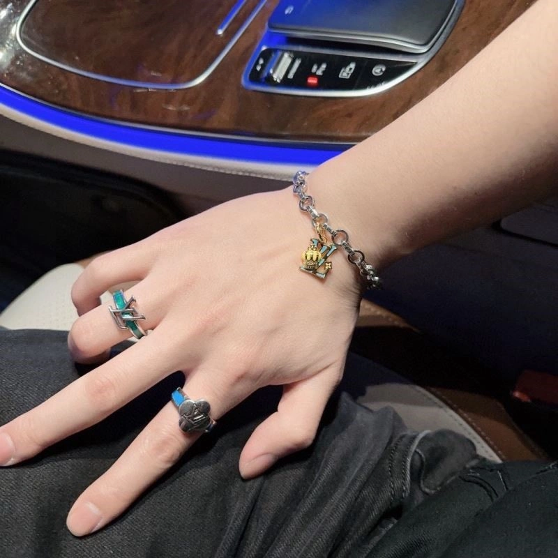 Louis Vuitton Bracelets SoftTouch 249621