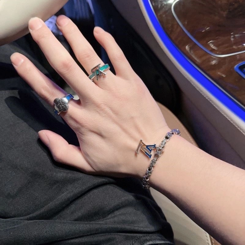Practical Louis Vuitton Bracelets 249628