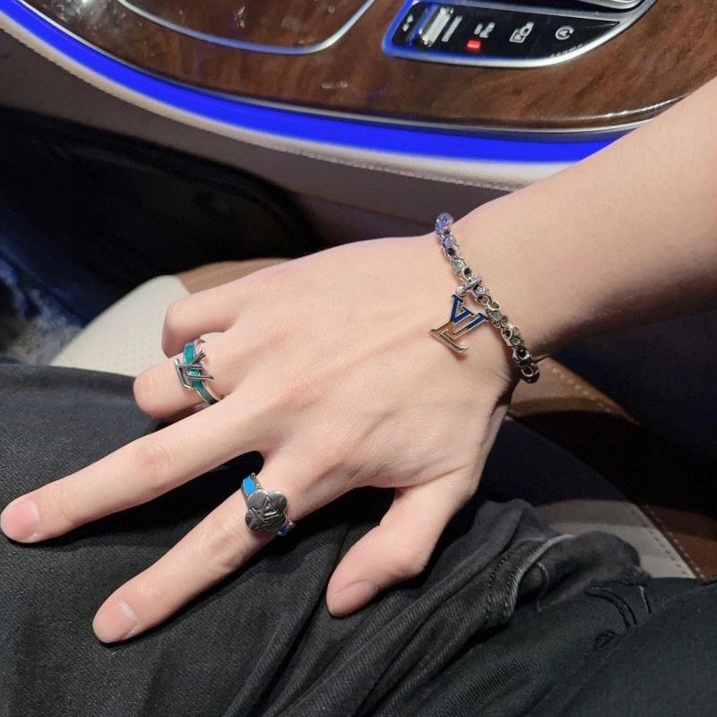 Practical Louis Vuitton Bracelets 249628