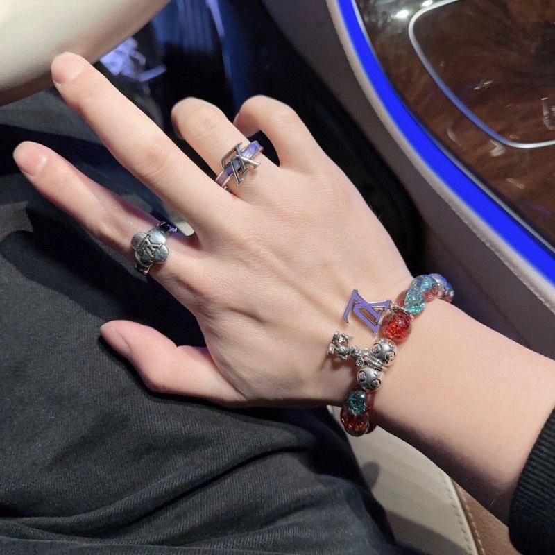 Louis Vuitton Bracelets UrbanStyle 249614