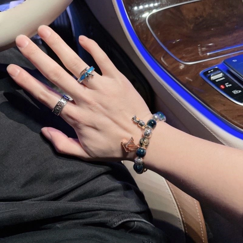 Casual Louis Vuitton Bracelets 249596