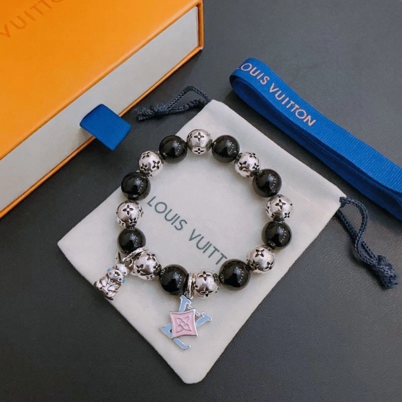 Sleek Louis Vuitton Bracelets 249607