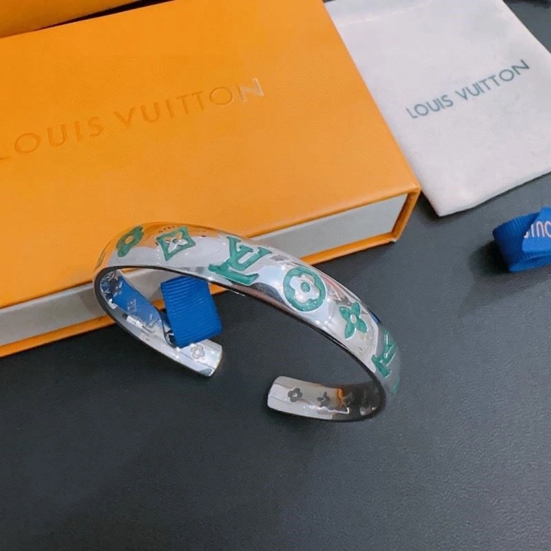 Louis Vuitton Bracelets Soft 249605
