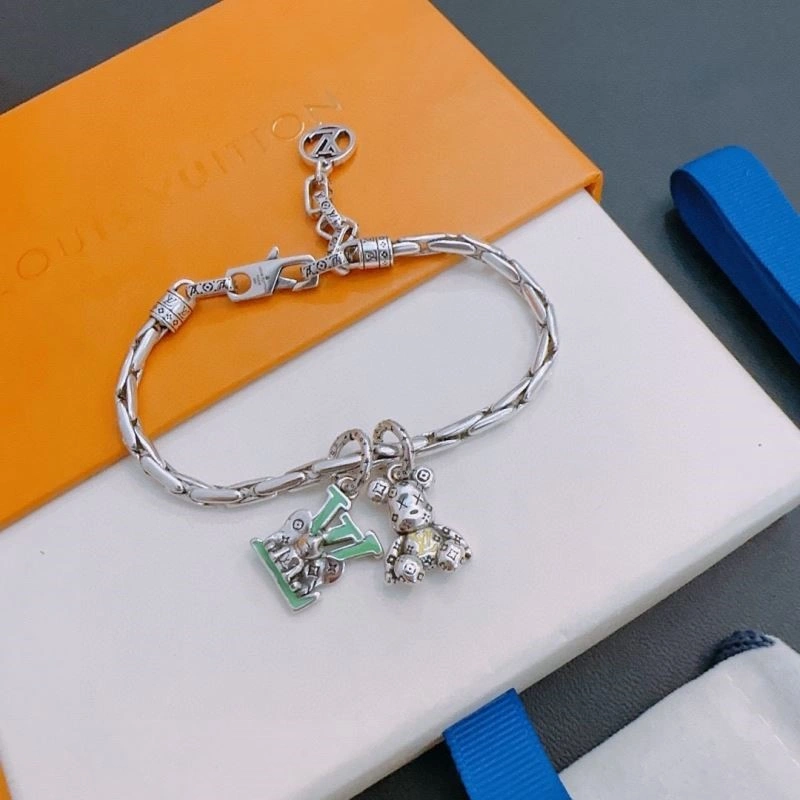 Breathable Louis Vuitton Bracelets 249615