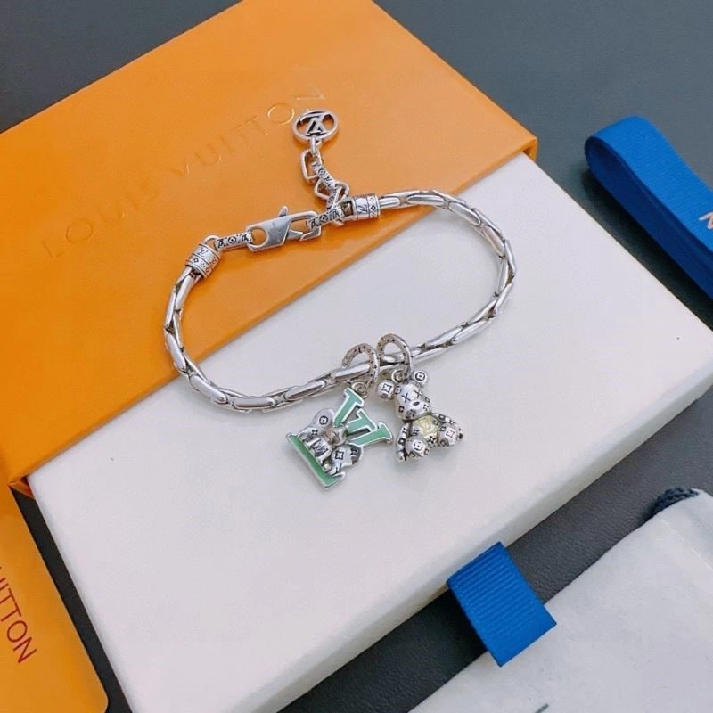 Breathable Louis Vuitton Bracelets 249615