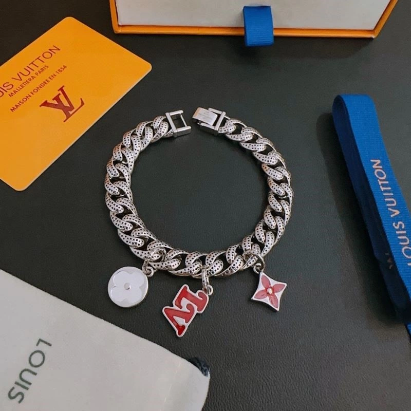 Resilient Louis Vuitton Bracelets 249595