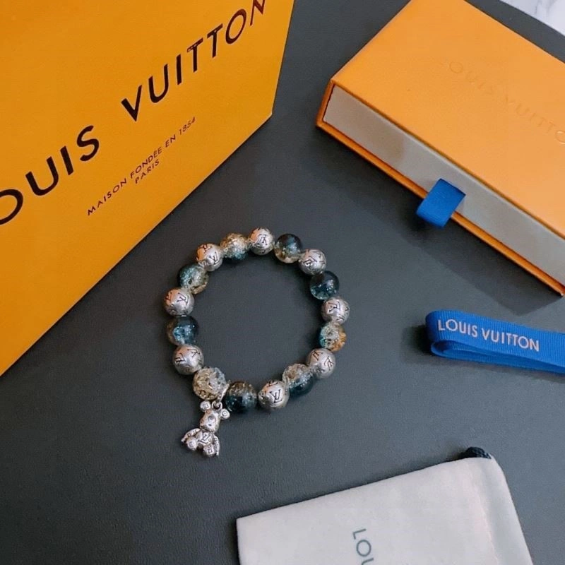 Compact Louis Vuitton Bracelets 249592
