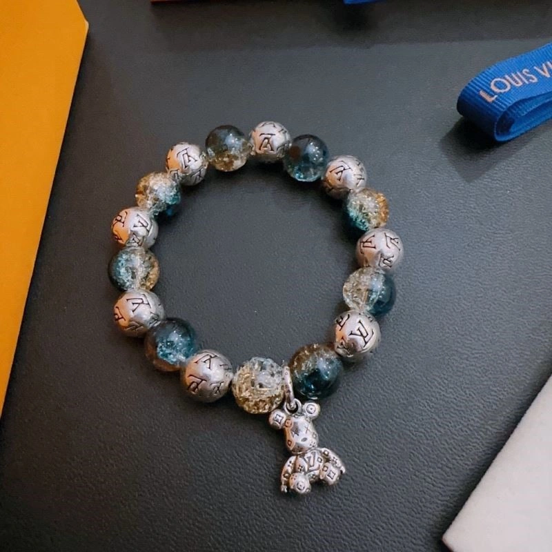 Compact Louis Vuitton Bracelets 249592