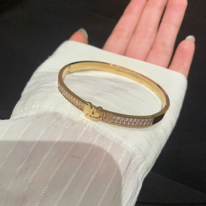 Louis Vuitton Bracelets EyeCatching 249573