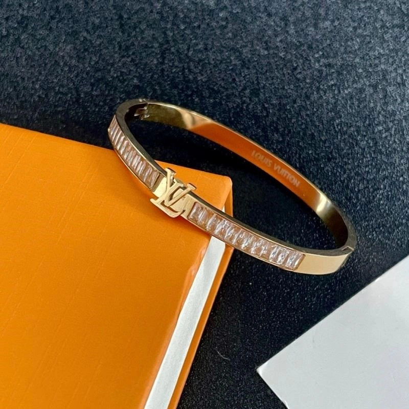 Louis Vuitton Bracelets EyeCatching 249573