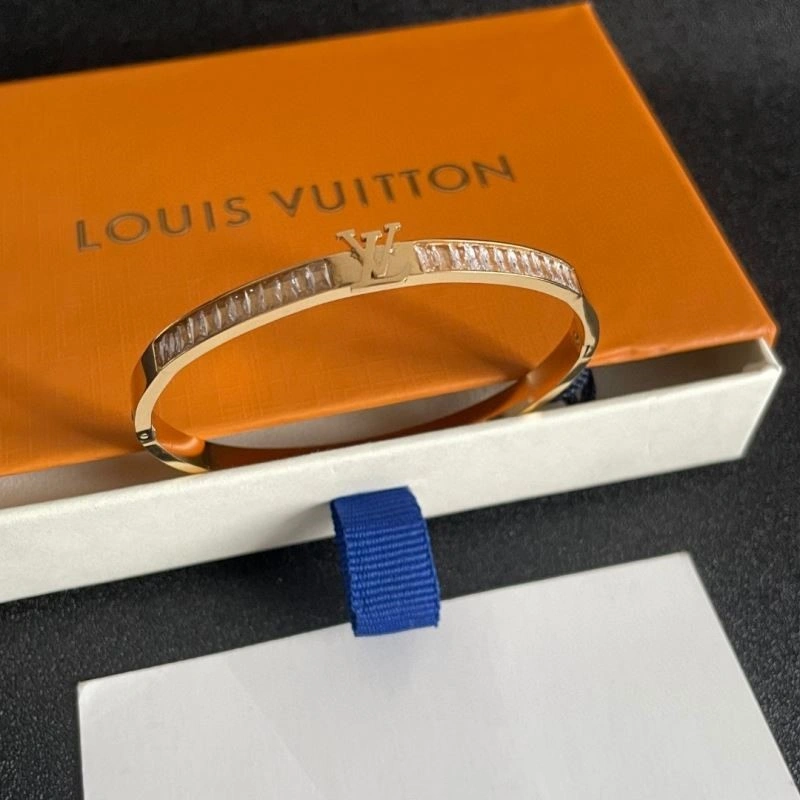 Louis Vuitton Bracelets EyeCatching 249573