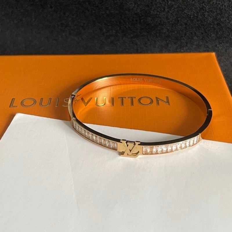 Louis Vuitton Bracelets EyeCatching 249573