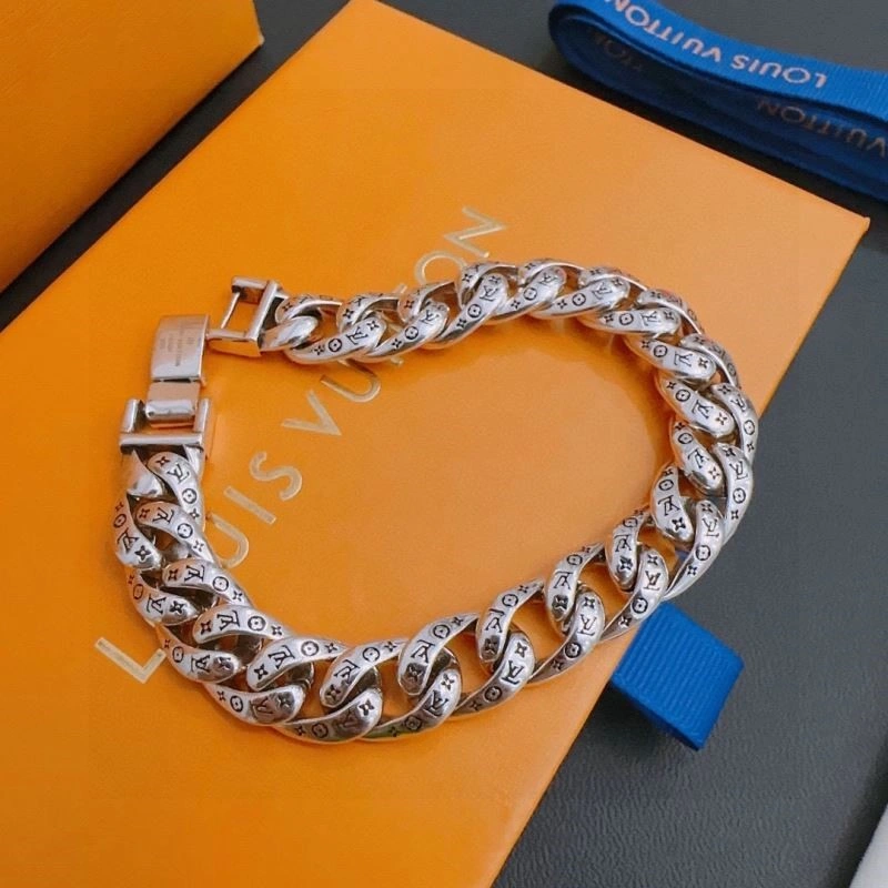 Louis Vuitton Bracelets Durable 249570