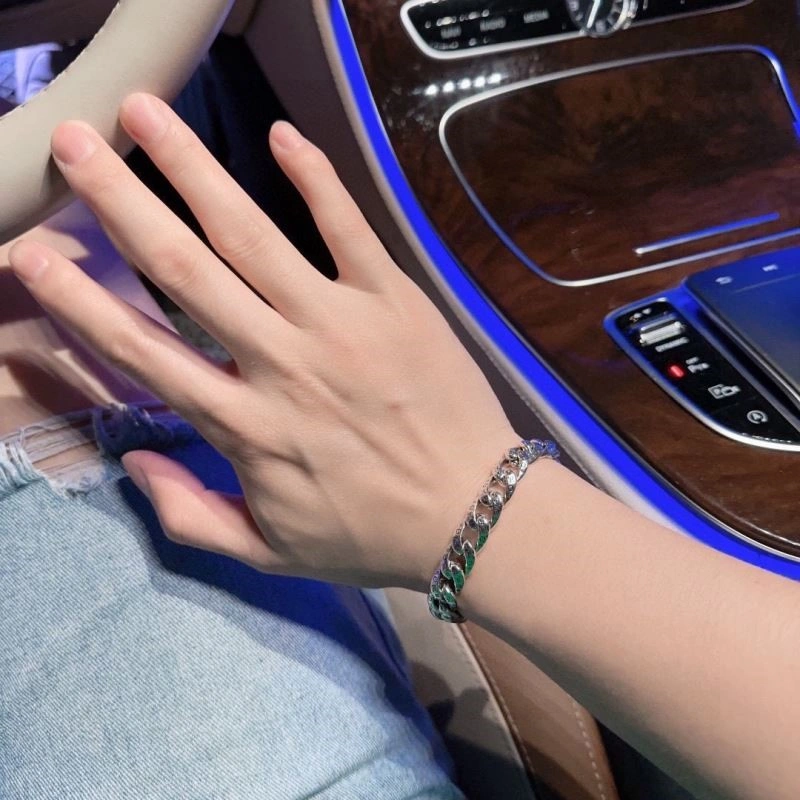 Louis Vuitton Bracelets Durable 249570
