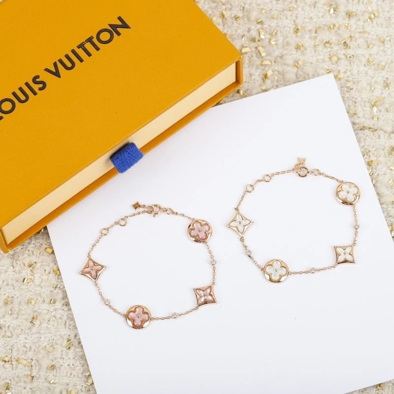 Premium Louis Vuitton Bracelets 249576