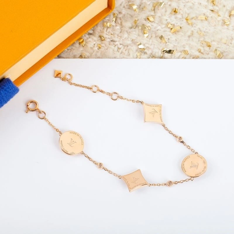 Premium Louis Vuitton Bracelets 249576