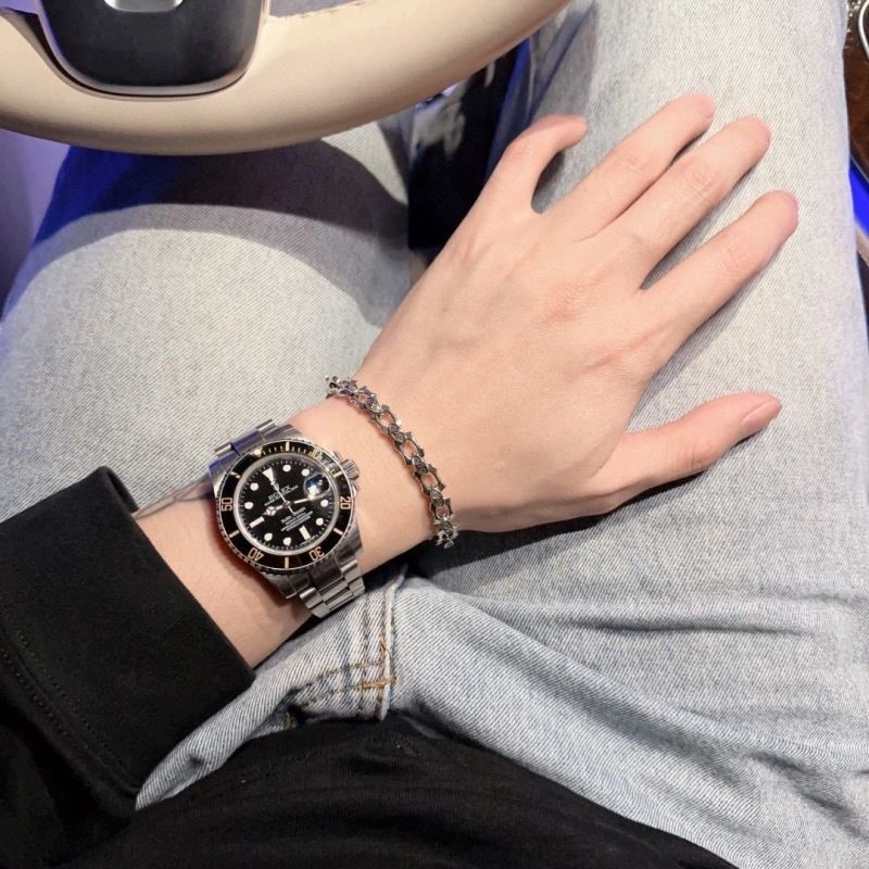 Louis Vuitton Bracelets Neat 249588