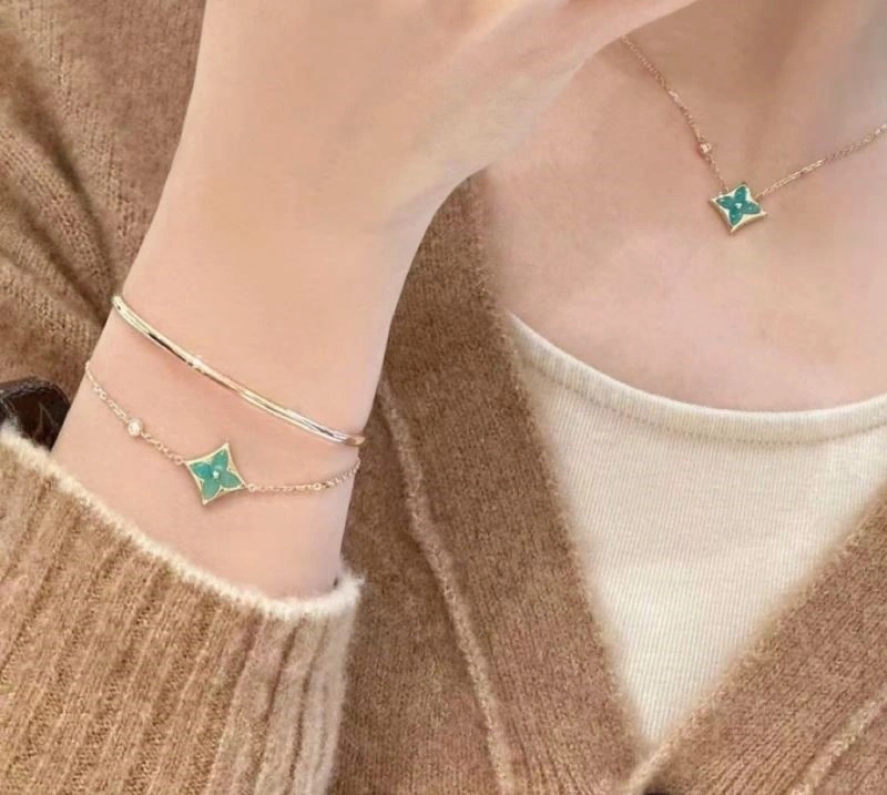 Unique Louis Vuitton Bracelets 249567