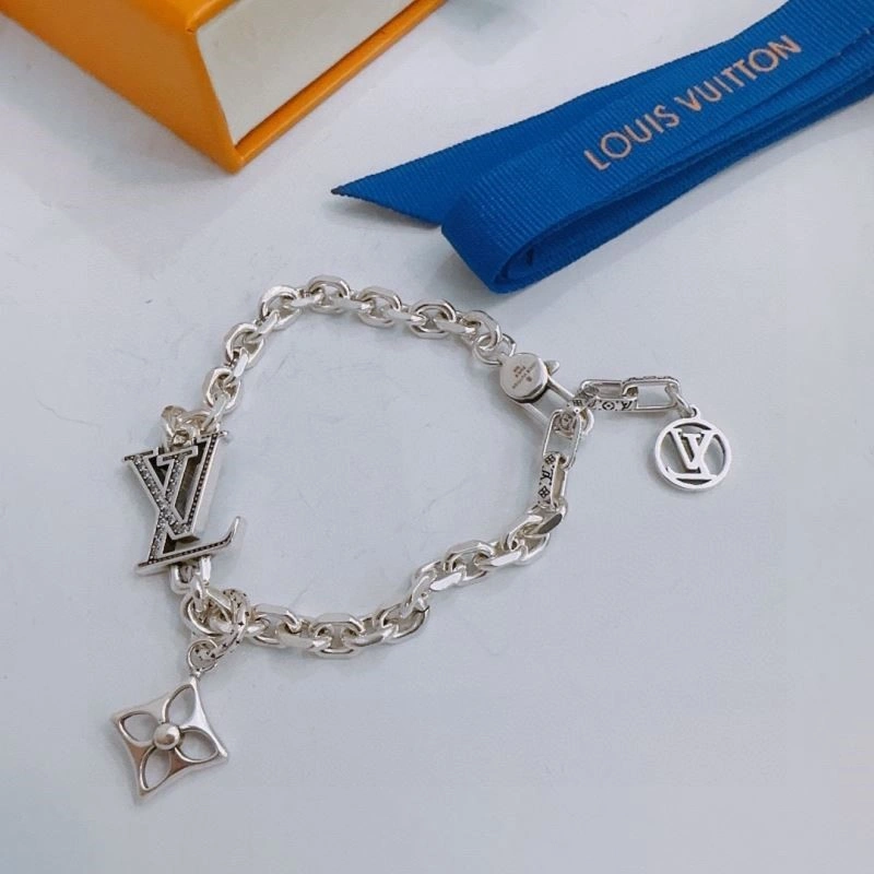 Louis Vuitton Bracelets Minimalist 249585