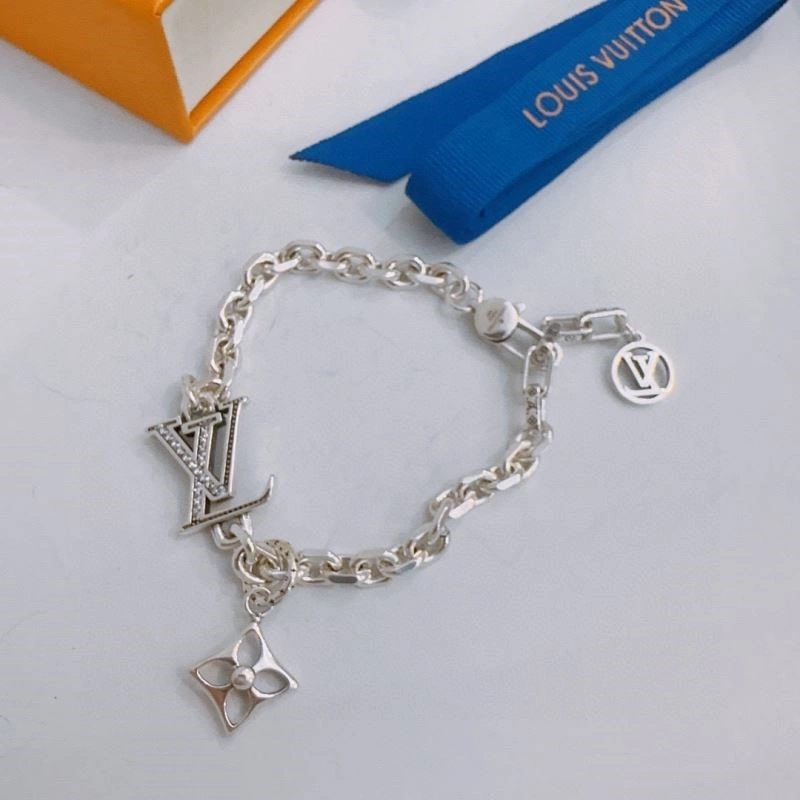 Louis Vuitton Bracelets Minimalist 249585