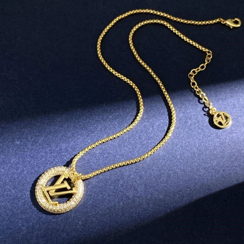 UrbanChic Louis Vuitton Bracelets 249571