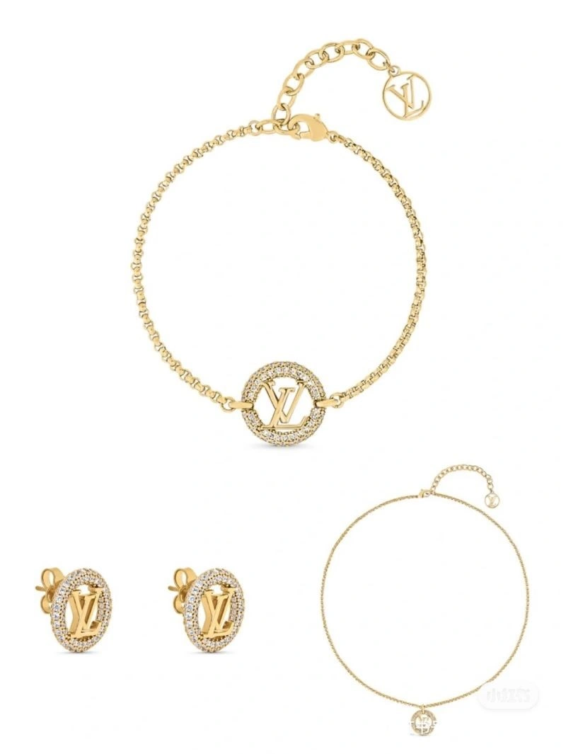 UrbanChic Louis Vuitton Bracelets 249571