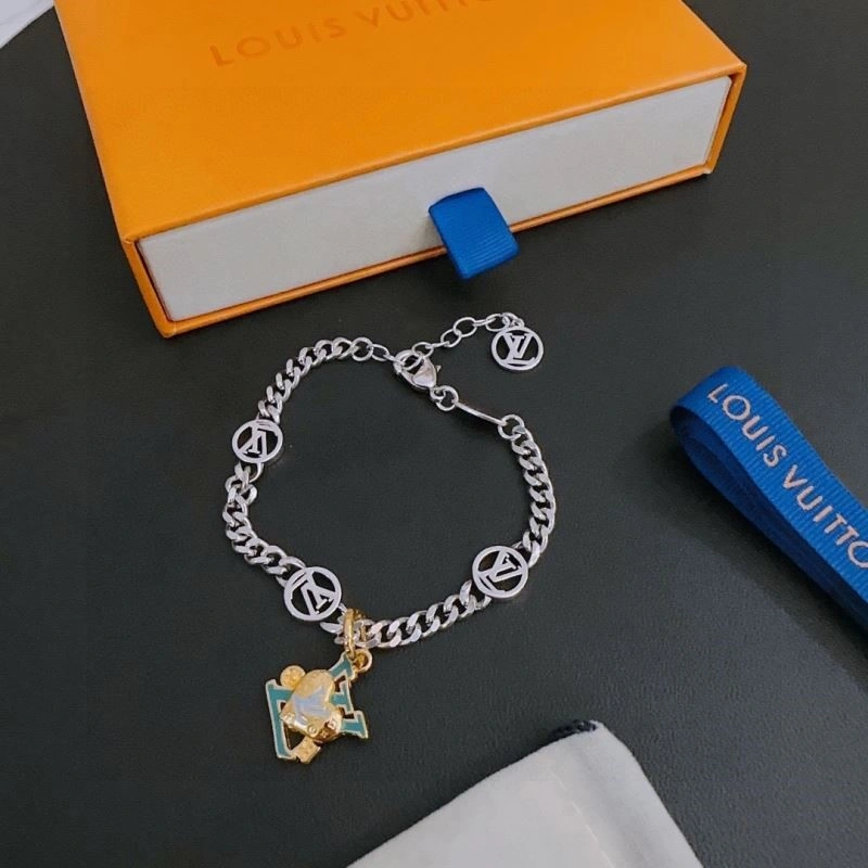 Casual Louis Vuitton Bracelets 249553