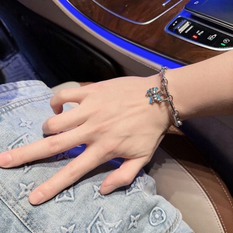 Louis Vuitton Bracelets Classic 249552