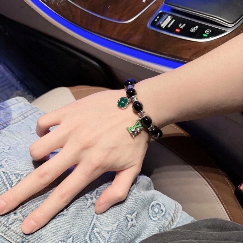 Louis Vuitton Bracelets Refined 249550
