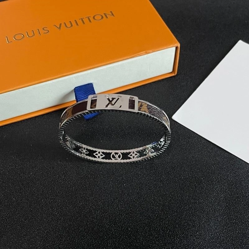 Louis Vuitton Bracelets Sporty 249549